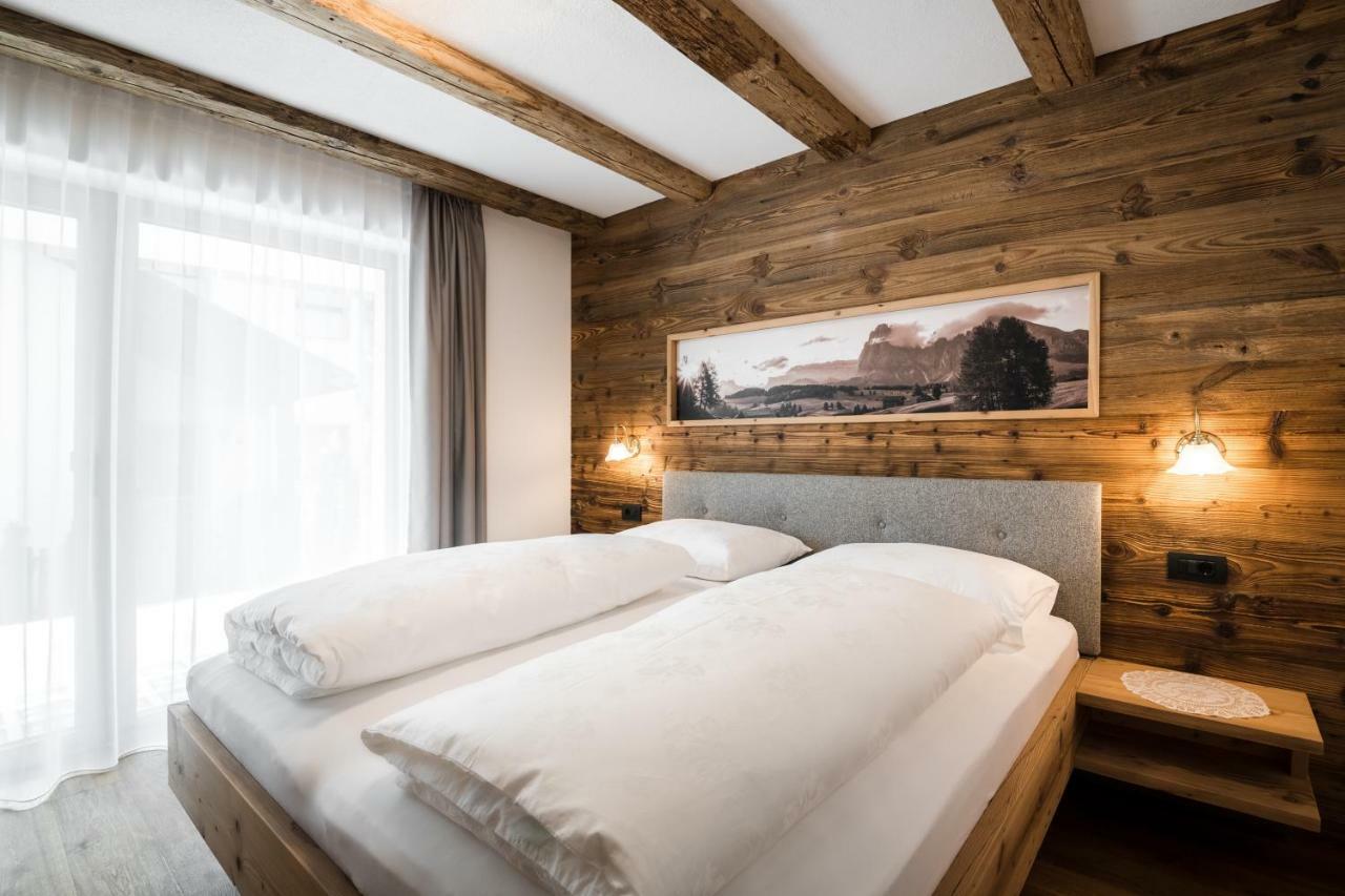 Chalet Dolomit San Lorenzo di Sebato Luaran gambar
