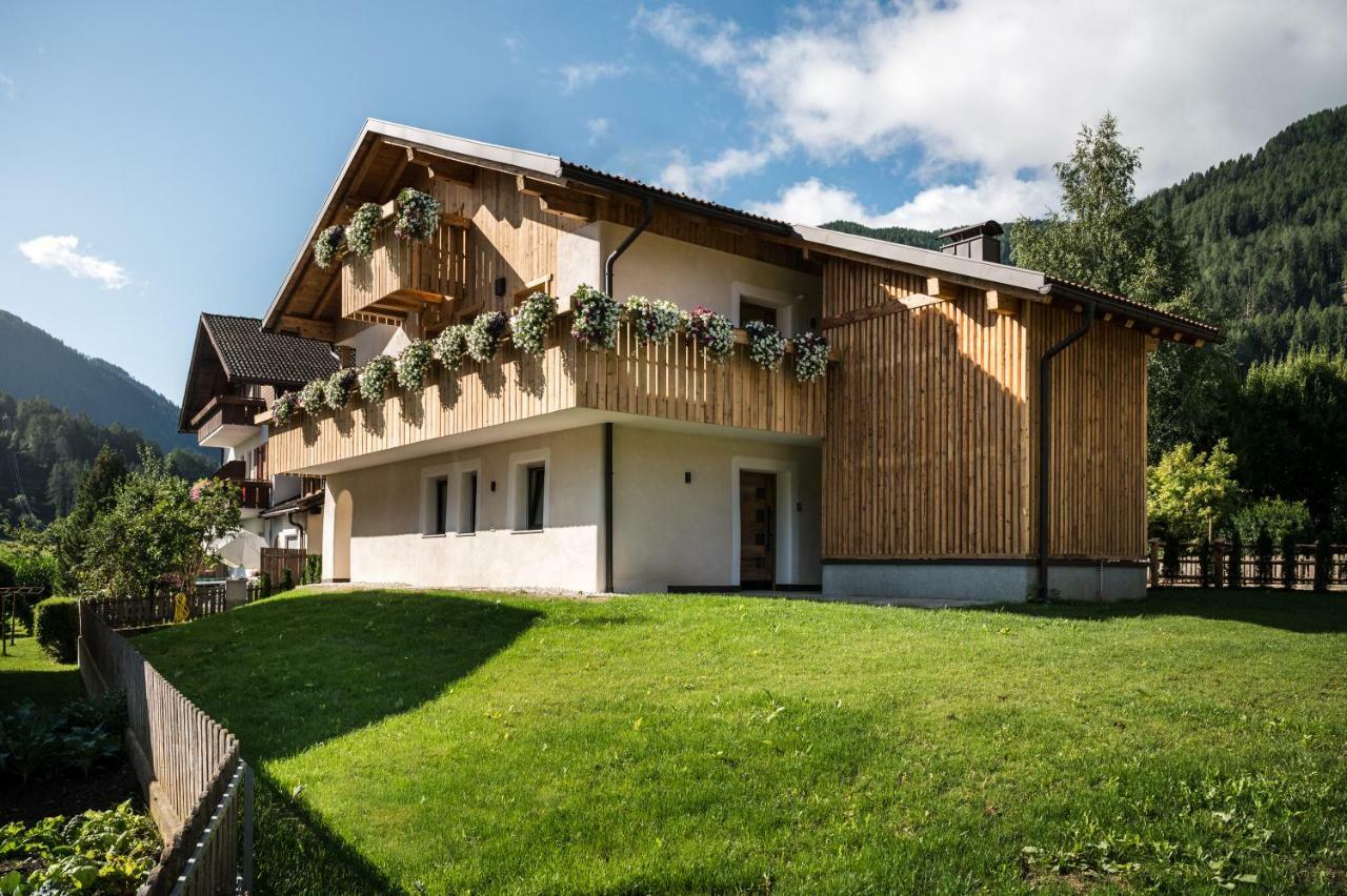 Chalet Dolomit San Lorenzo di Sebato Luaran gambar
