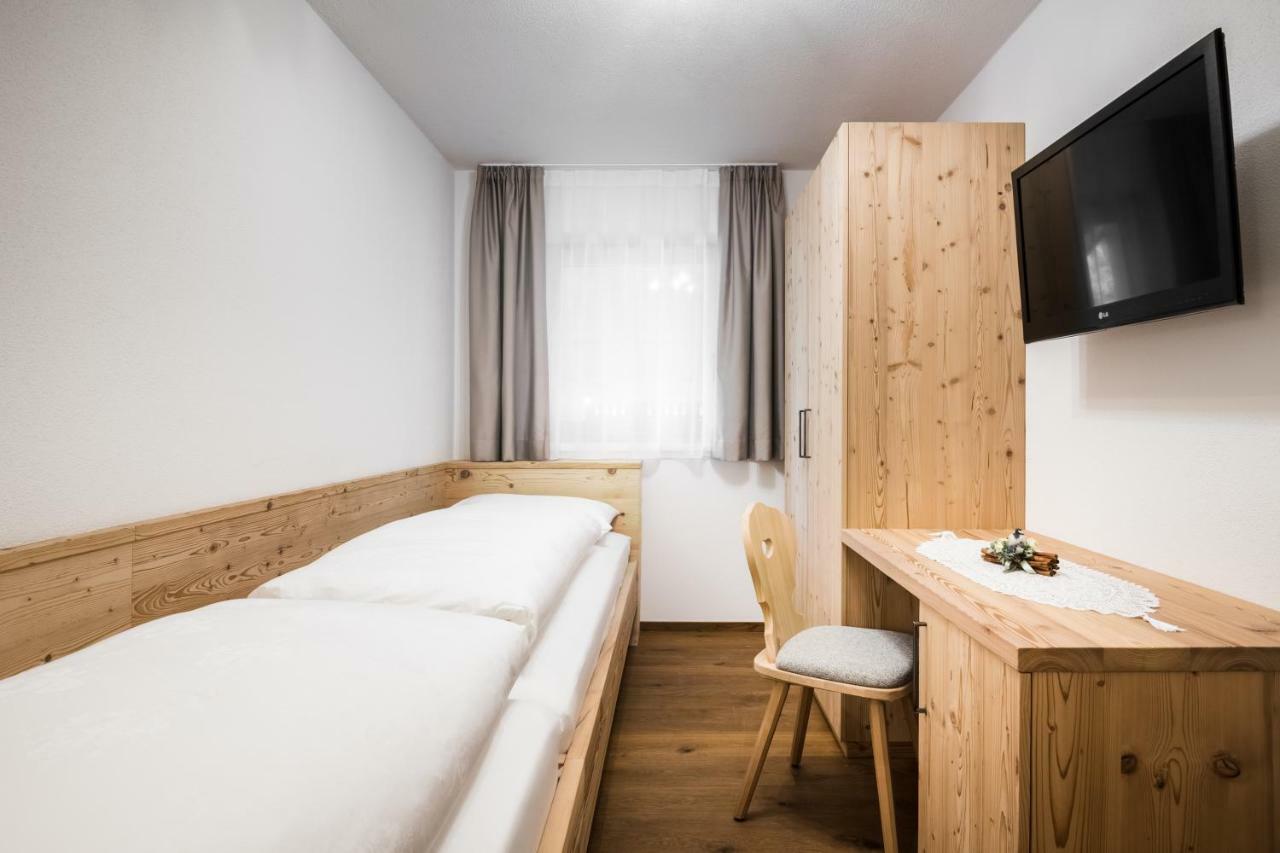 Chalet Dolomit San Lorenzo di Sebato Luaran gambar